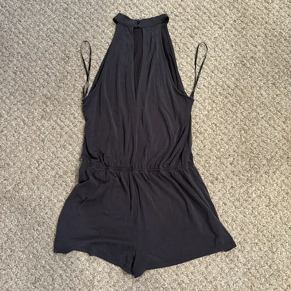 Forever 21 Dark Grey High Neck Romper size L - Picture 4 of 4